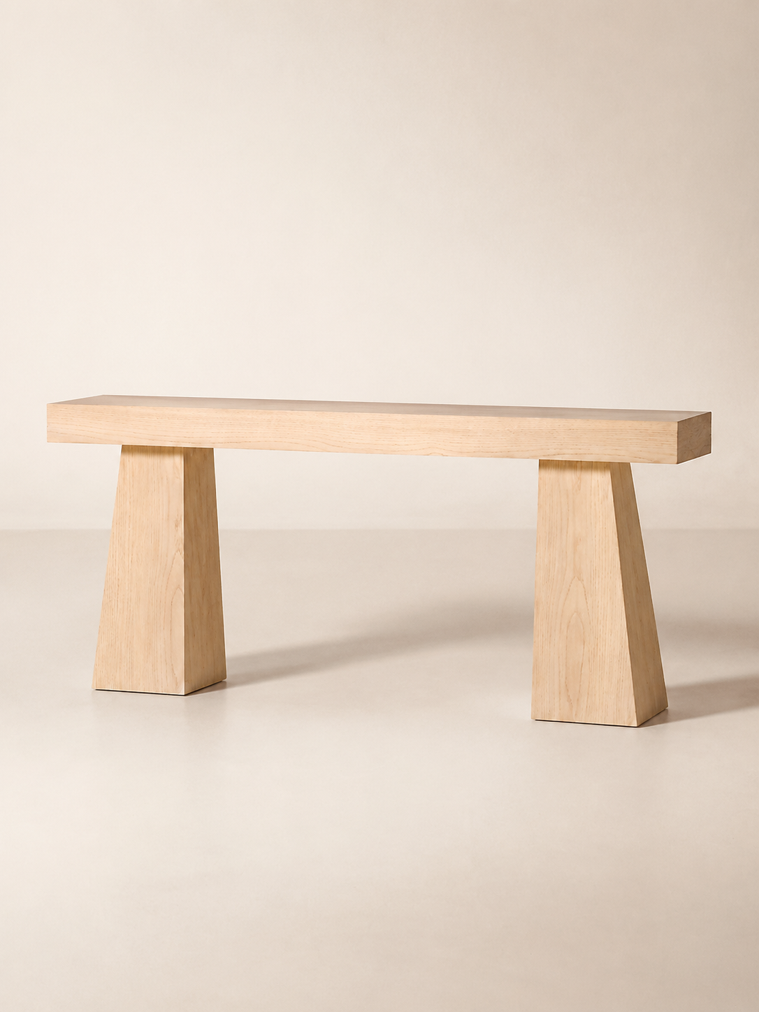 Console Évasée en chêne blanchi — vue en angle