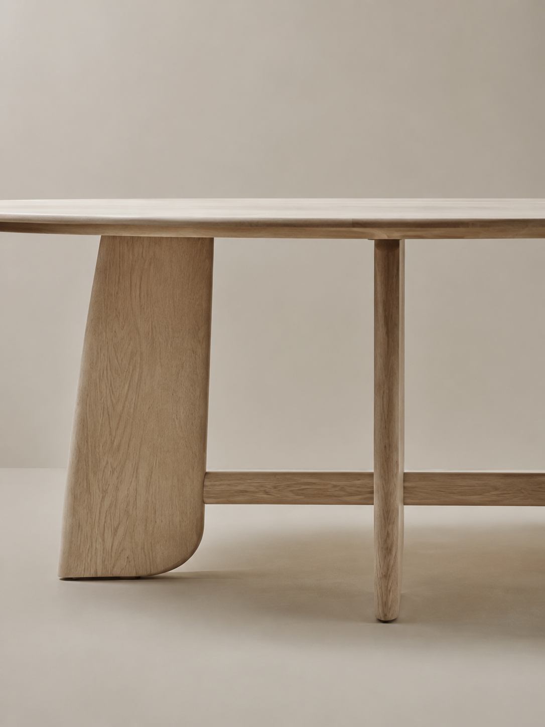Épure — table à manger KONTRAST, vue entière