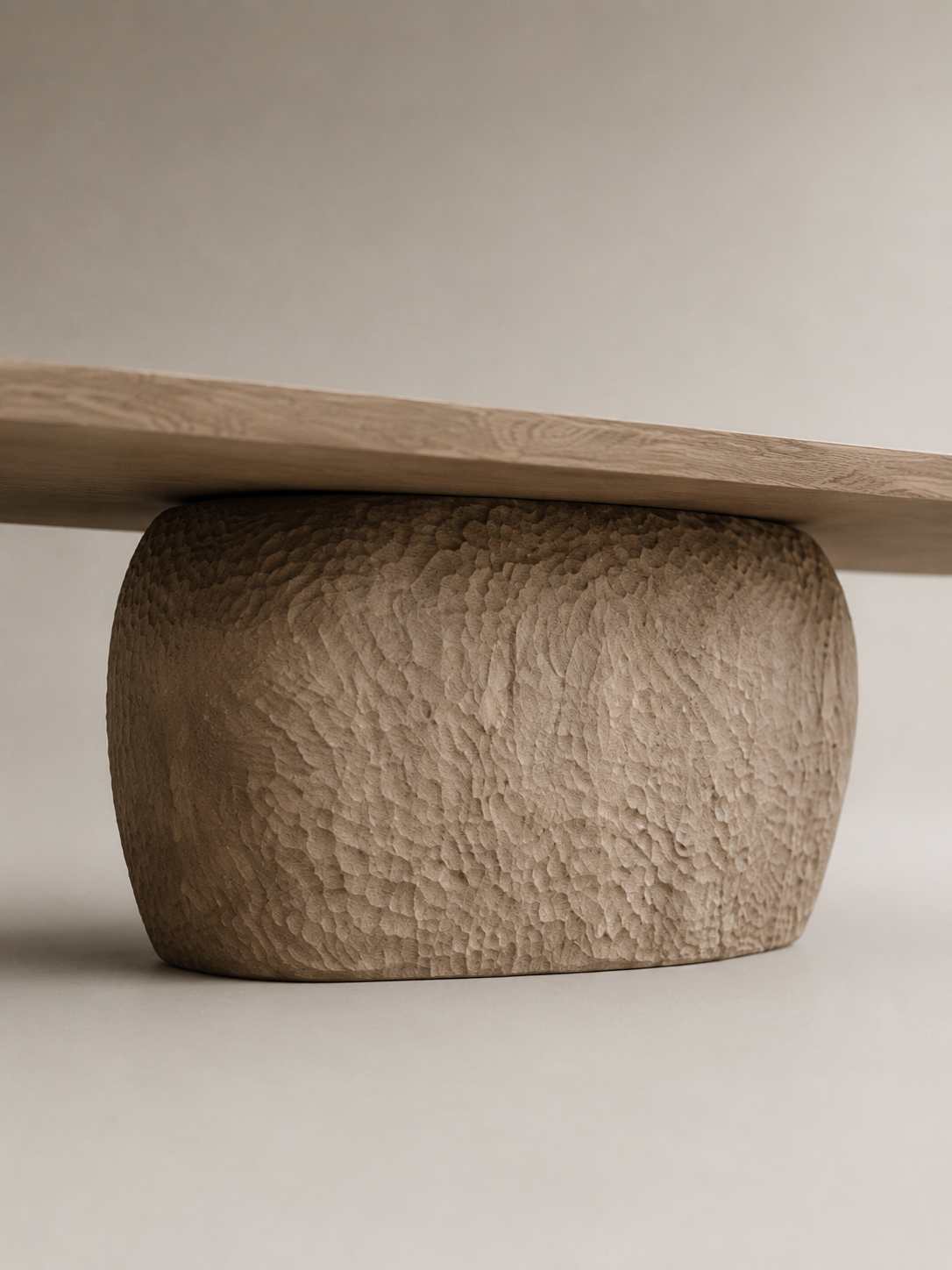 Roche — table à manger KONTRAST, vue entière