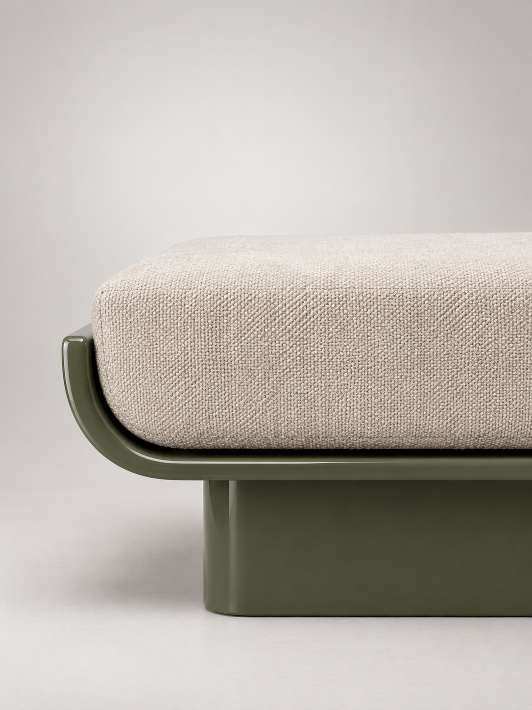 Socle — vue complète — studio KONTRAST