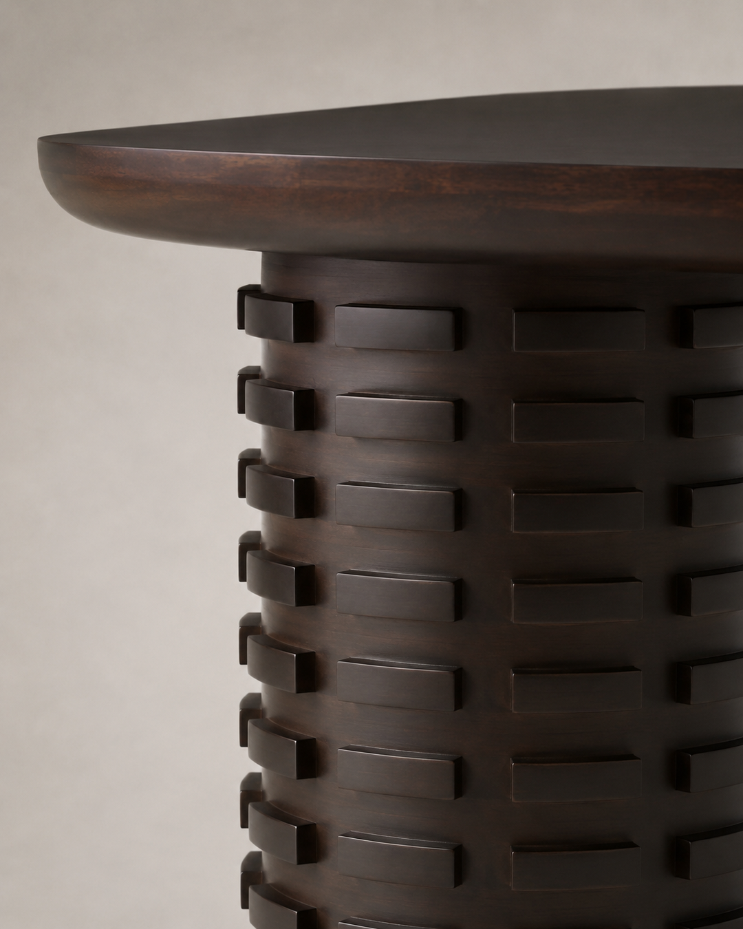Sahel — table à manger KONTRAST, détail matière et construction