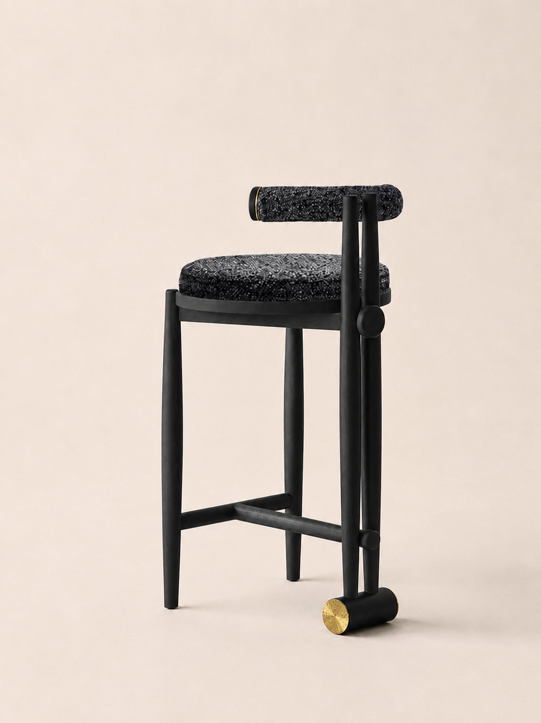 Timo — vue produit grand angle, noir