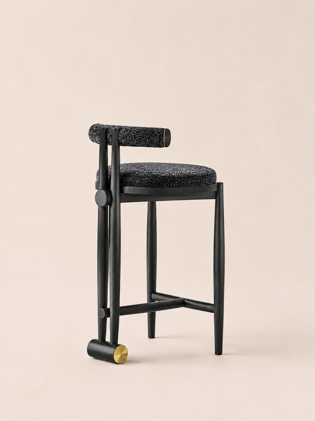 Timo — vue produit grand angle, noir