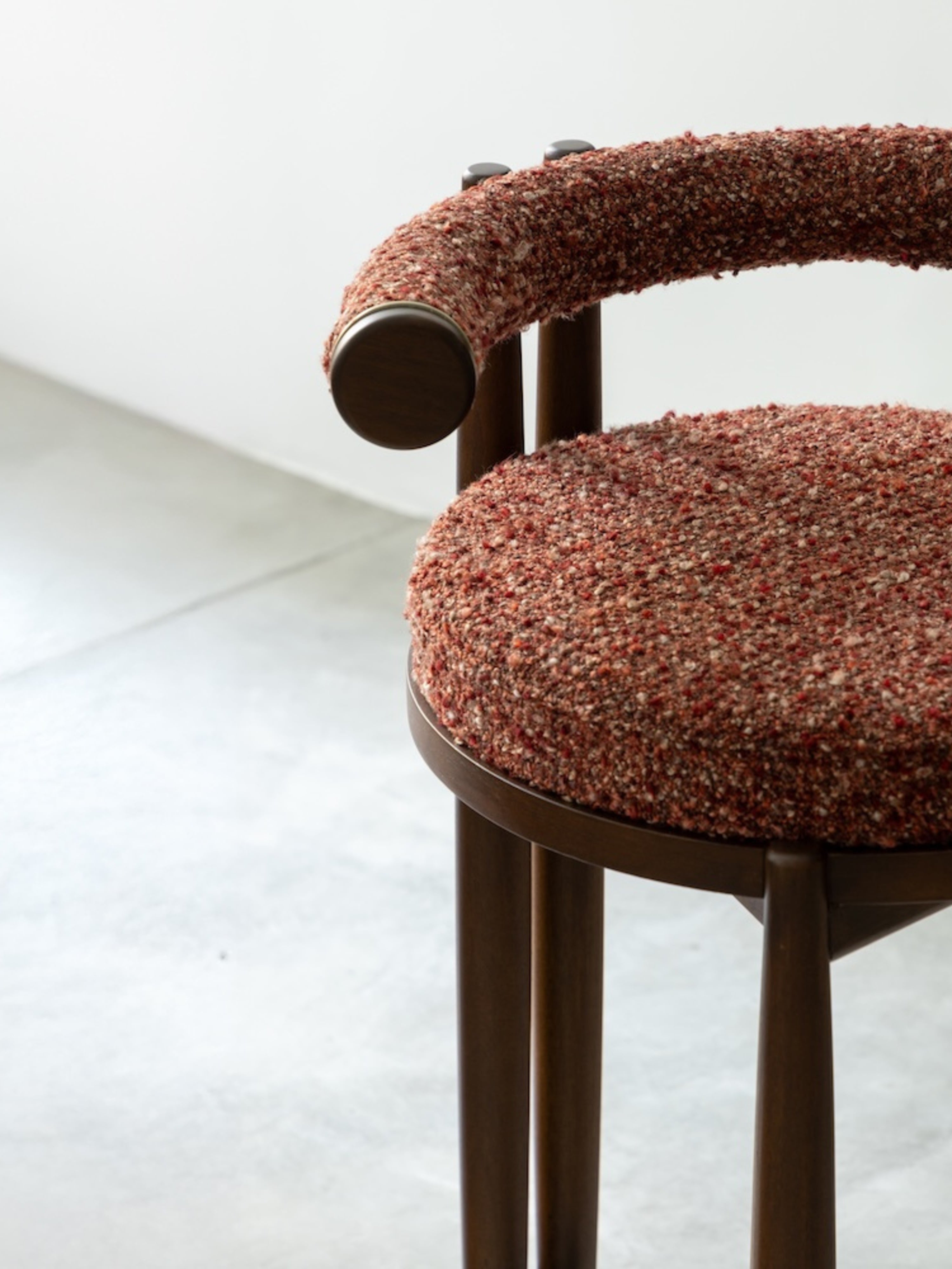 Timo — vue produit grand angle, terracotta