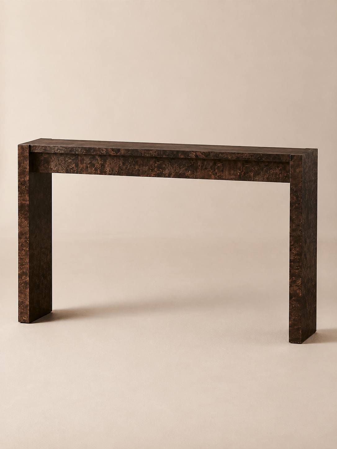 Console Moiré en loupe de bois sombre — vue en angle