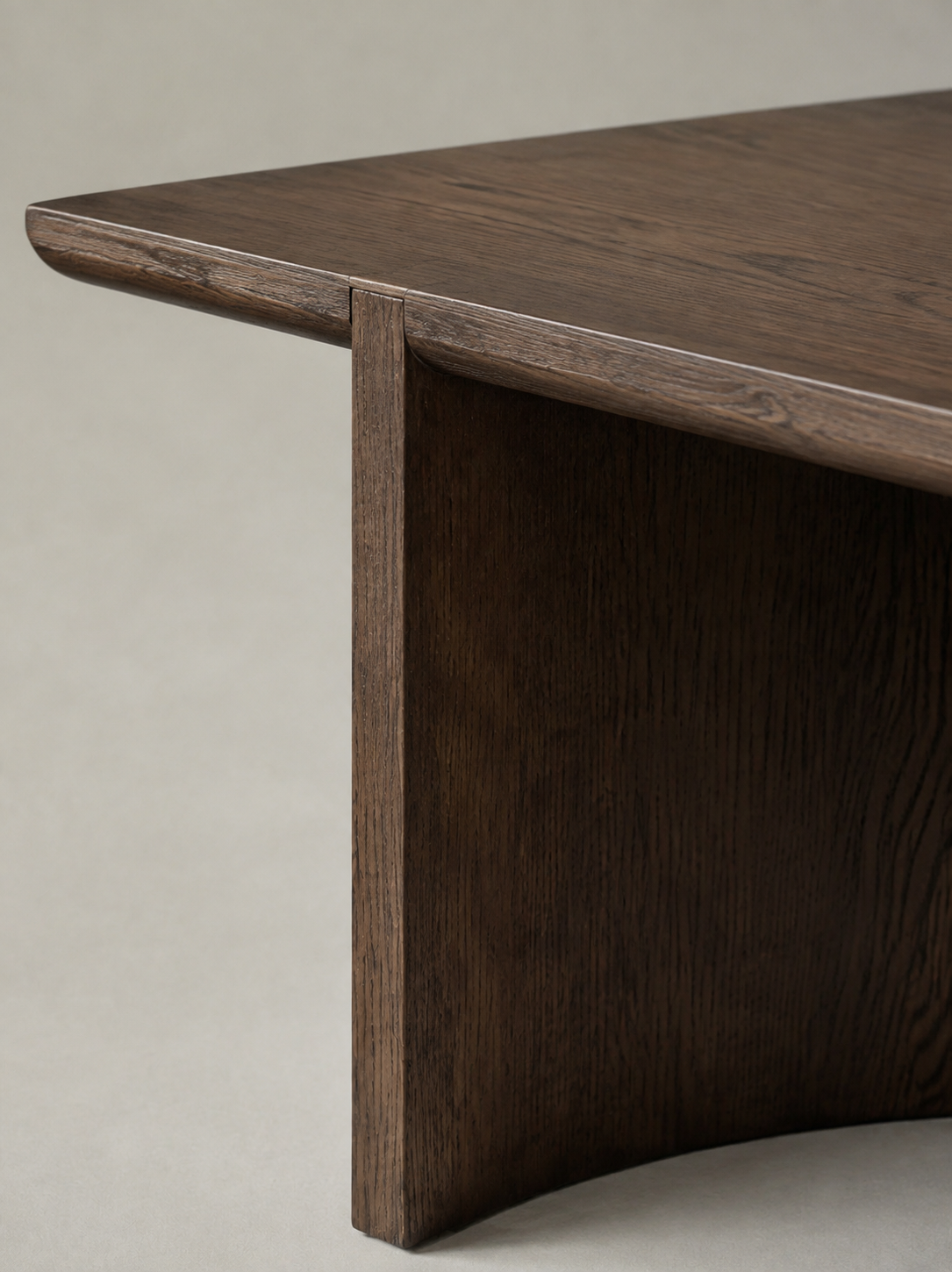Bureau Serein en noyer noir huilé — vue de face